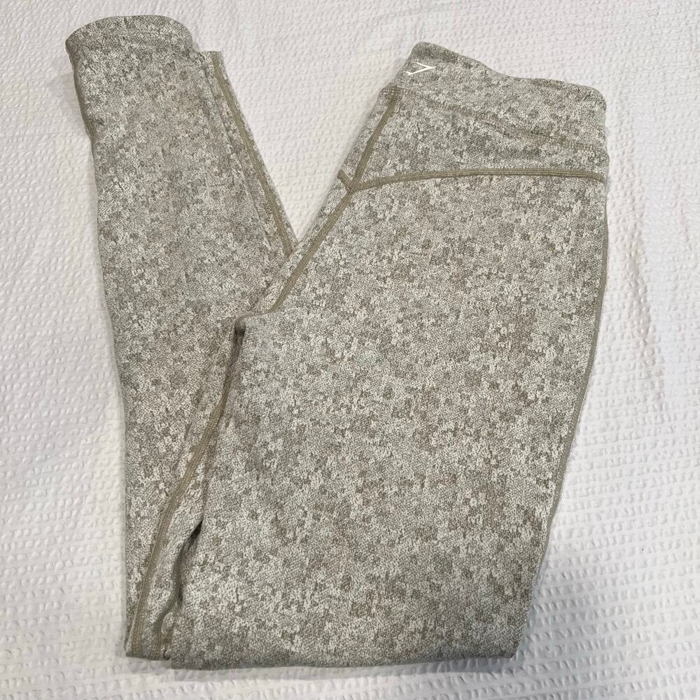Gymshark Fleur Texture Leggings L/XL women Olive color